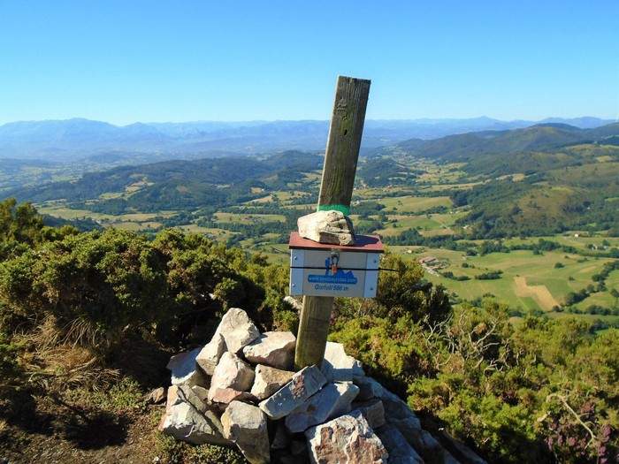 Señalización en Pico Gorfolí